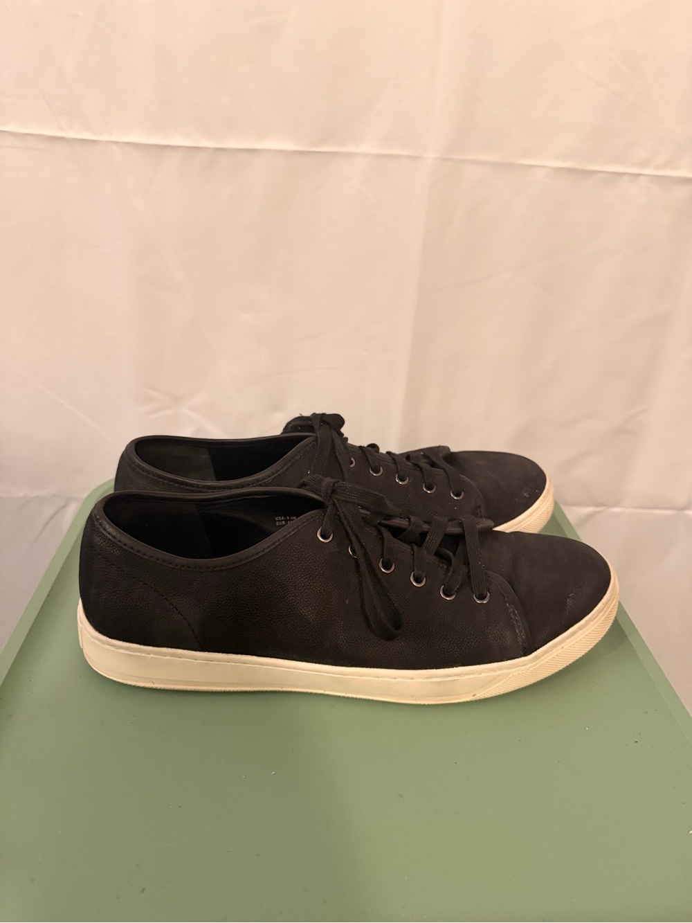 Mens Vince Low Top Leather Sneakers Shoes